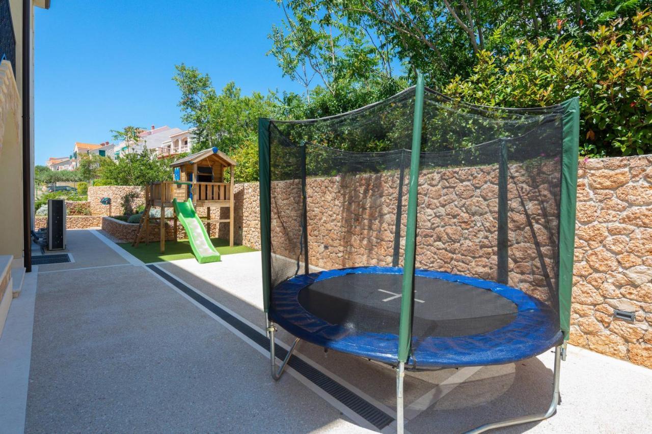 Apartments Valentina Bol Luaran gambar